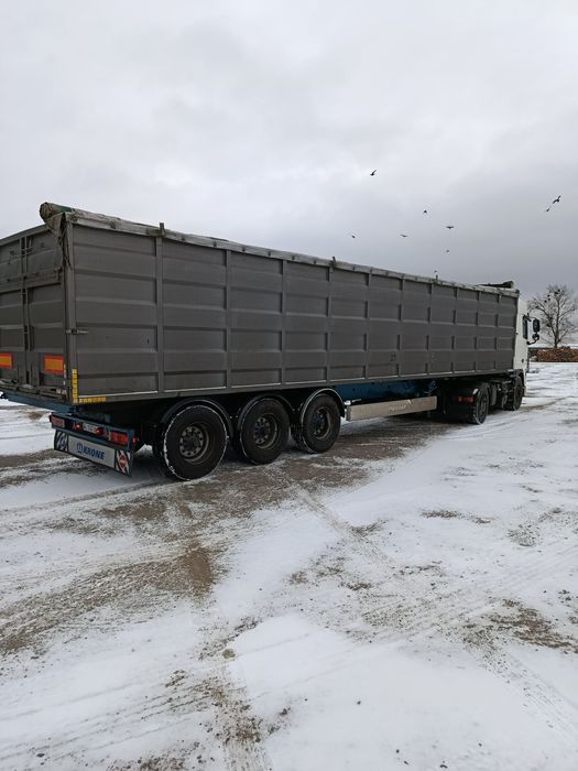 Самосвал-котейнеровох