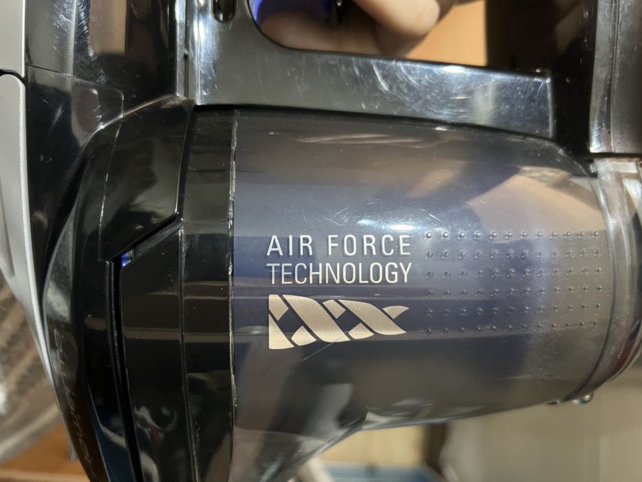 Aspirador vertical Rowenta Air Force