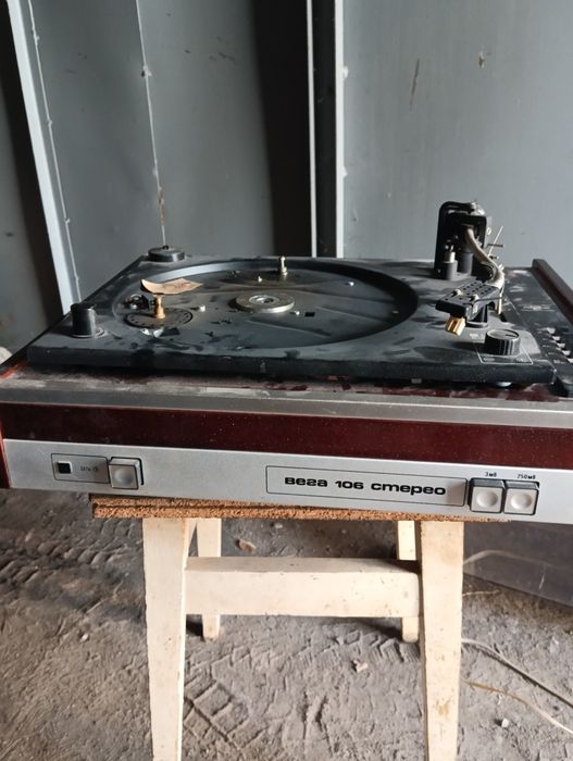 Радиоприемники,проигрователь советские,справочники по радиоприемным ус