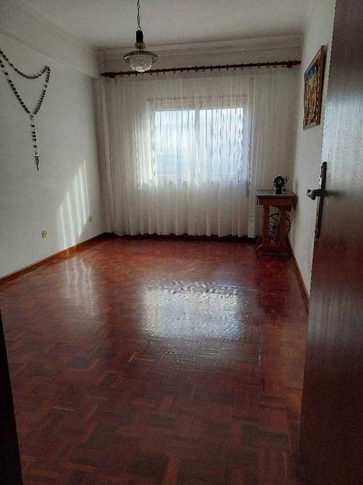 Apartamento T3 c/ garagem