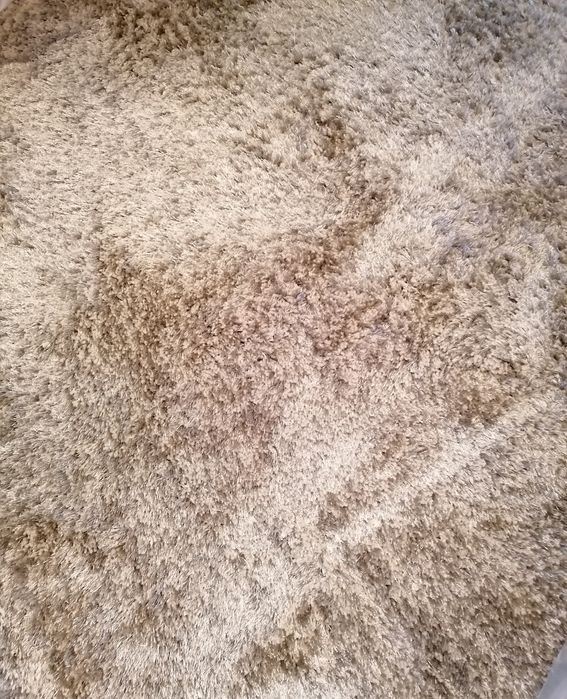 Carpete bege, escura, pelo alto, nova, 1,70x1,20 metros