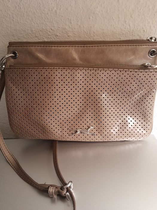 Bolsa/mala de ombro em tom bege da Bimba & Lola