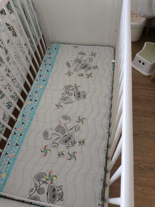 Berço + colchão IKEA