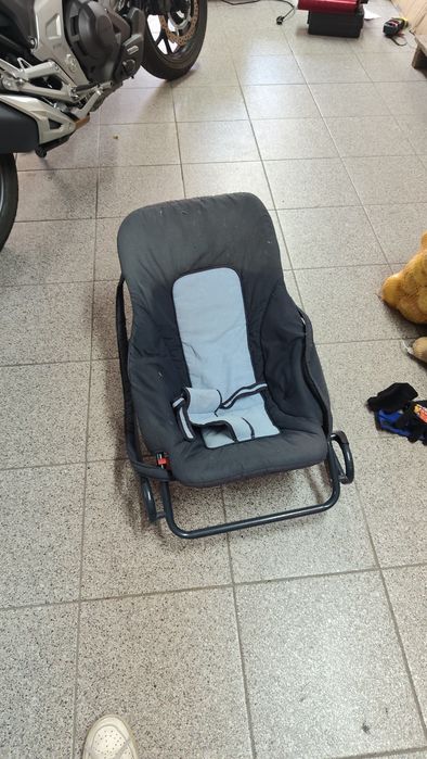 Artigos e Acessórios de Bebé (Carrinhos, Berço, Cadeiras)