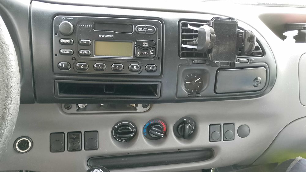 Ford Transit Campervan - Dormitorio - Saia do arrendamento