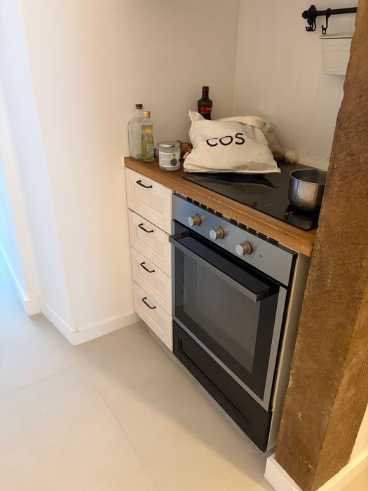 Cozinha portas, lavatório e torneira de Ikea