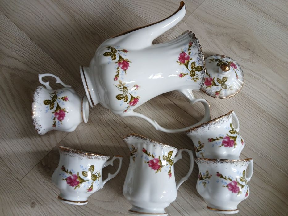 Iwona Chodzież zestaw Prl  porcelana