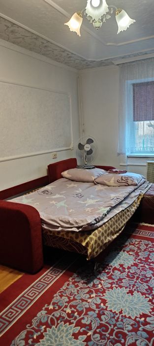 Здам подобово.Квартира однокімнатна  біля  басейнів. м. Берегове
