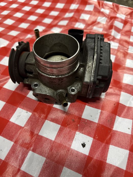 Przepustnica seat audi volkswagen skoda 1.6 sr