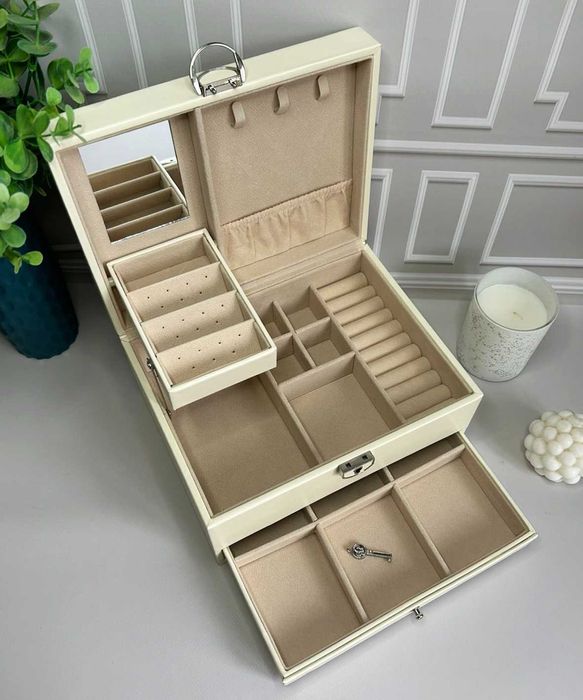 Шкатулка для прикрас на замку 22,5х17х12 см із дзеркалом УЦІНКА!