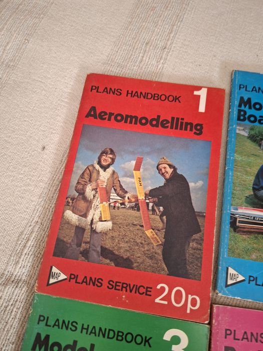 Plans hadbook 4 volumes eletrónica vintage