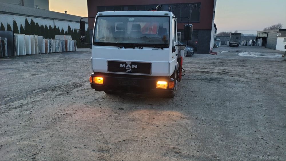 Samochód ciężarowy MAN L2000 z HDS