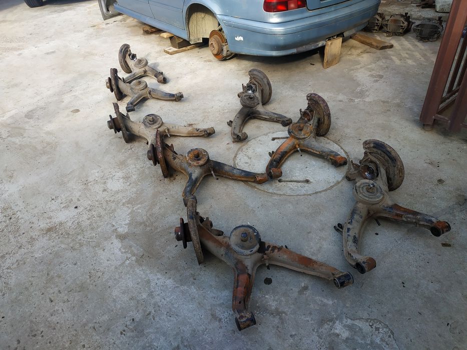 Речаг Задній Ступиця Опель Омега А Б Opel Omega A B Седан Універсал