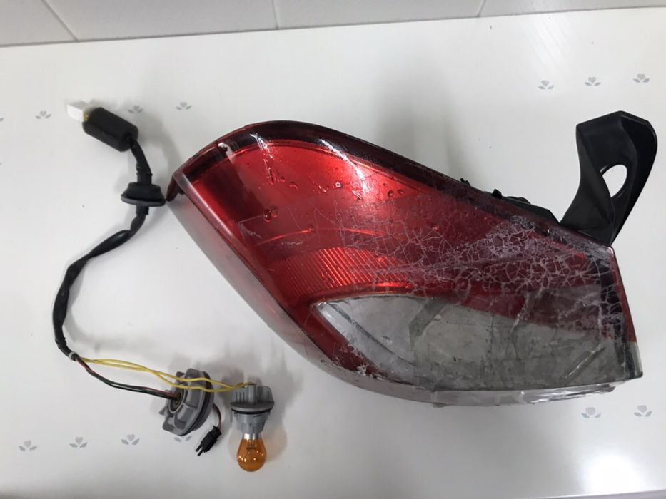 Farol Kia Rio