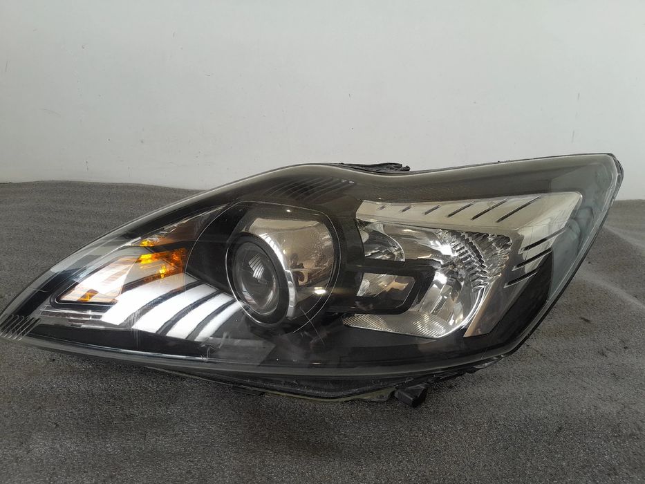 Ótica / farol esquerda FORD Focus II Carrinha (DA_)