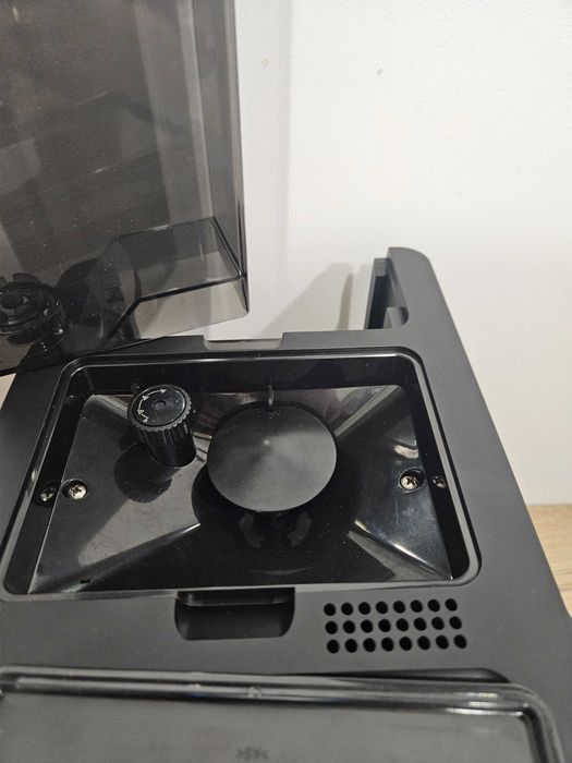 Ekspres ciśnieniowo-przelewowy Cecotec Cremmaet Compactccino 1350 W