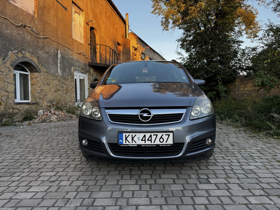 OPEL ZAFIRA B  ОПЕЛЬ ЗАФІРА Б 2005 рік 1.9D 110kv 150 к.с 6 ст 7 місць
