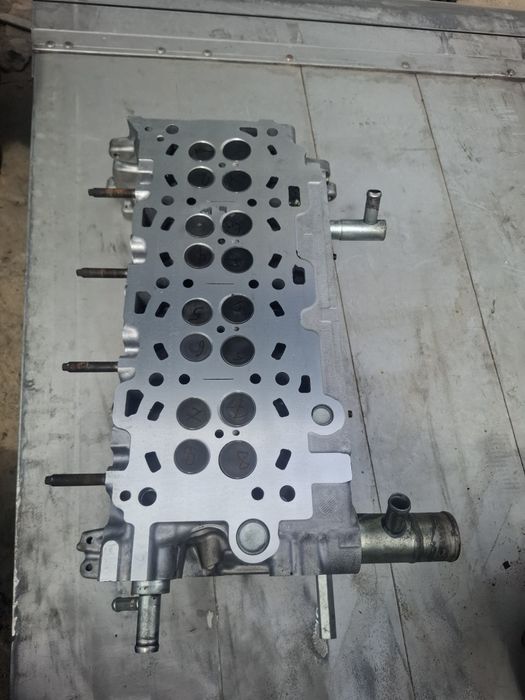 ГБЦ Toyota Avensis 2.2 D-CAT / D-4D Головка блока 2AD-FHV 2AD-FTV