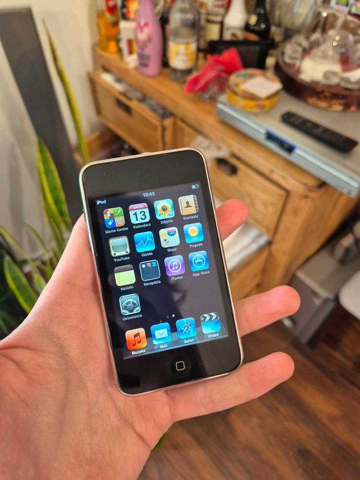 iPod Touch 2 gen 8 GB | stan bardzo dobry | dock + ładowarka
