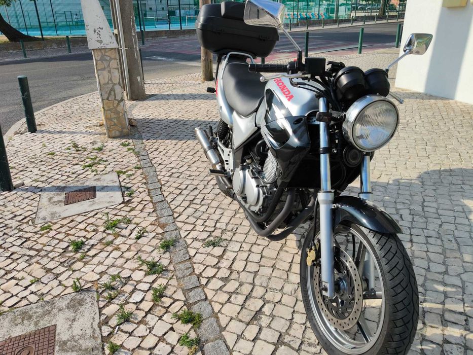 Honda cb500 (pc32)