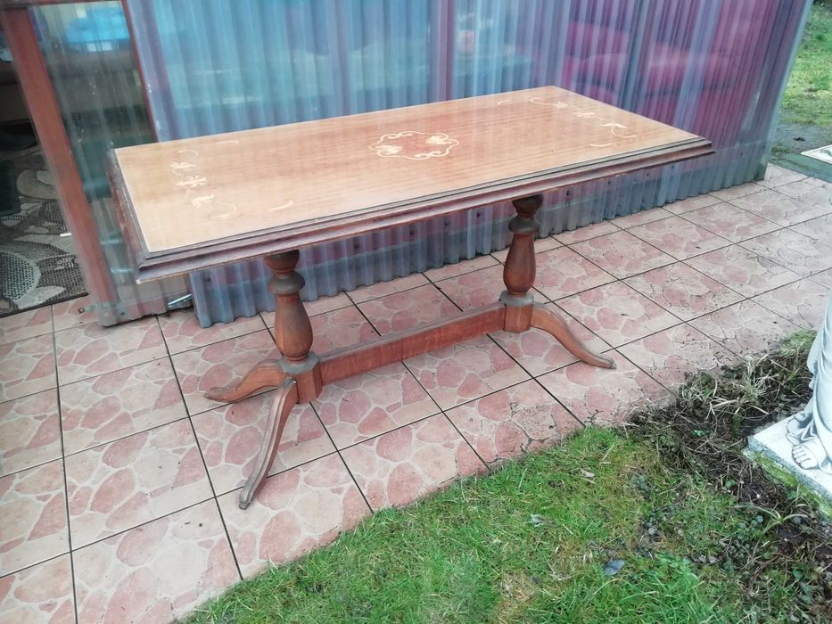 Zabytkowa ława dębowa