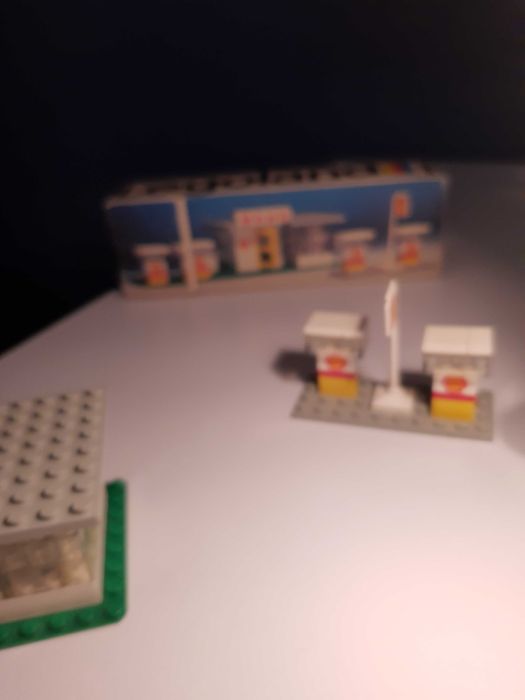 Klocki Lego kolekcjonerskie stacja benzynowa Shell 690 z 1974 roku