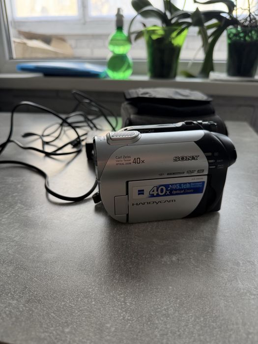 Видеокамера Sony Handycam DCR-DVD109E DVD в идеале полностью рабочая 40х кратный зум