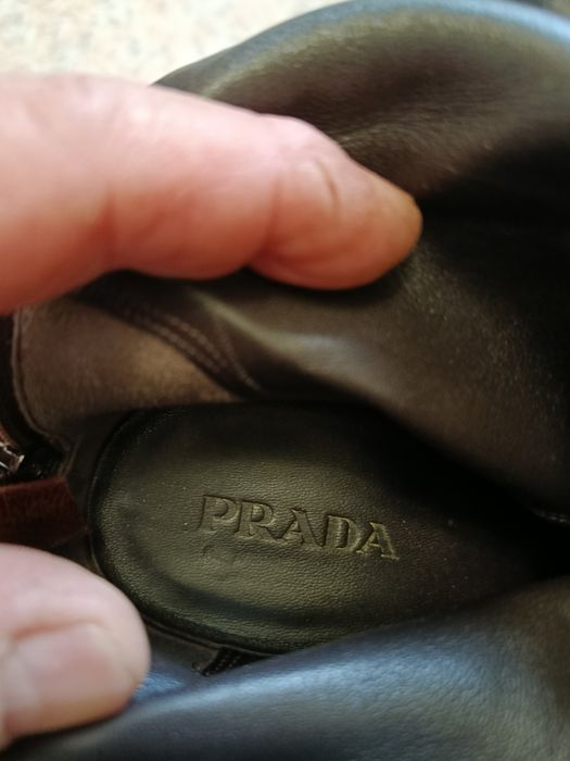 Женские кожанные сапоги Prada оригинал раз .39
