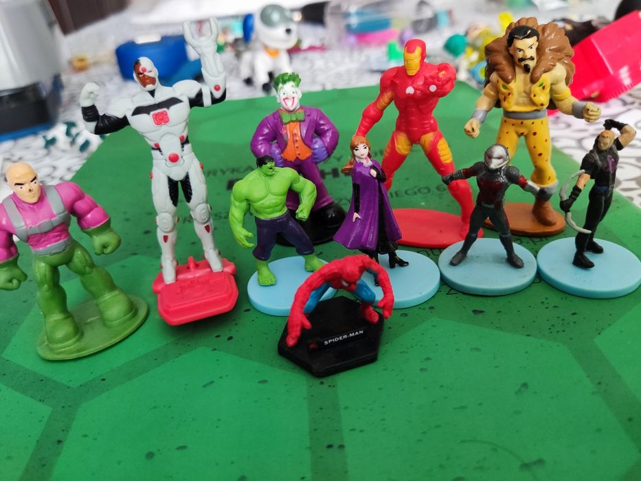 Figurki Marvel, Disney