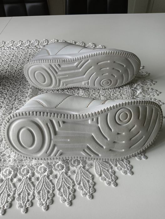 Buty sportowe dla dziewczynki