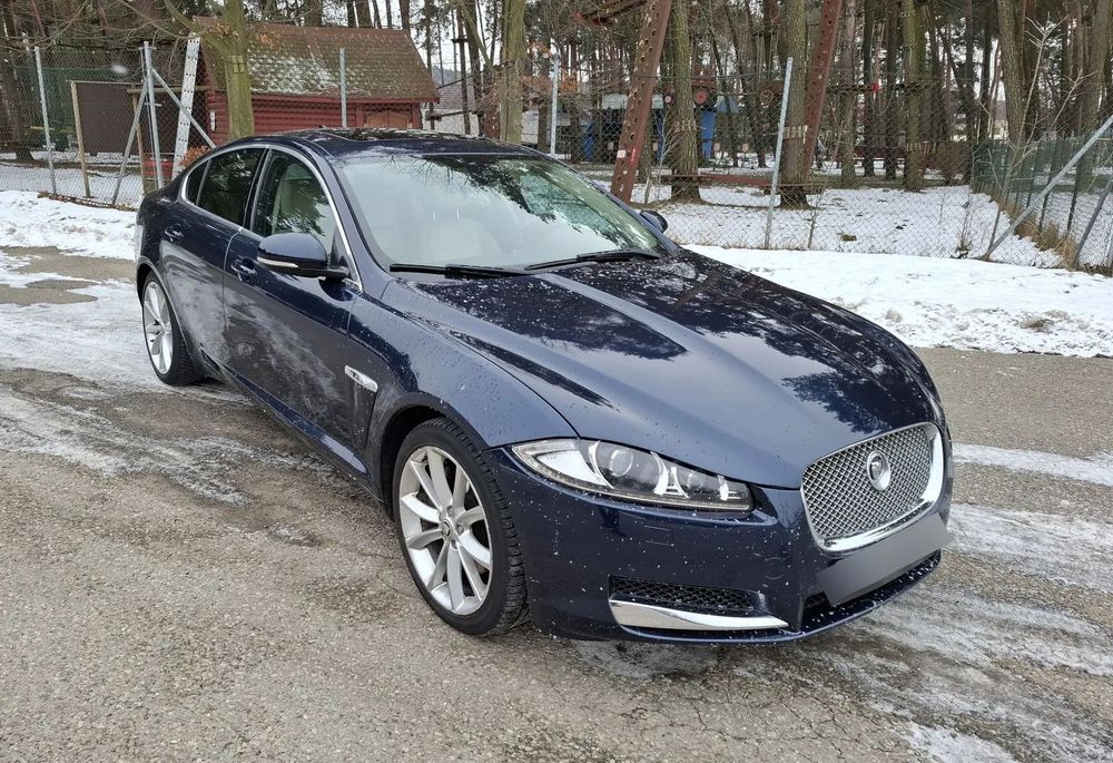 Jaguar XF 3.0D V6 Premium Luxury poliftowy zarejestrowany w PL