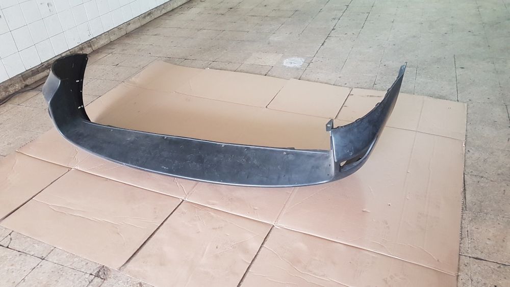 Para choques trás toyota rav4 lll dcat sem roda suplente na mala .