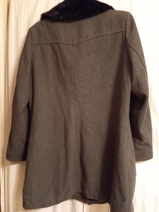 Płaszczyk z kołnierzem