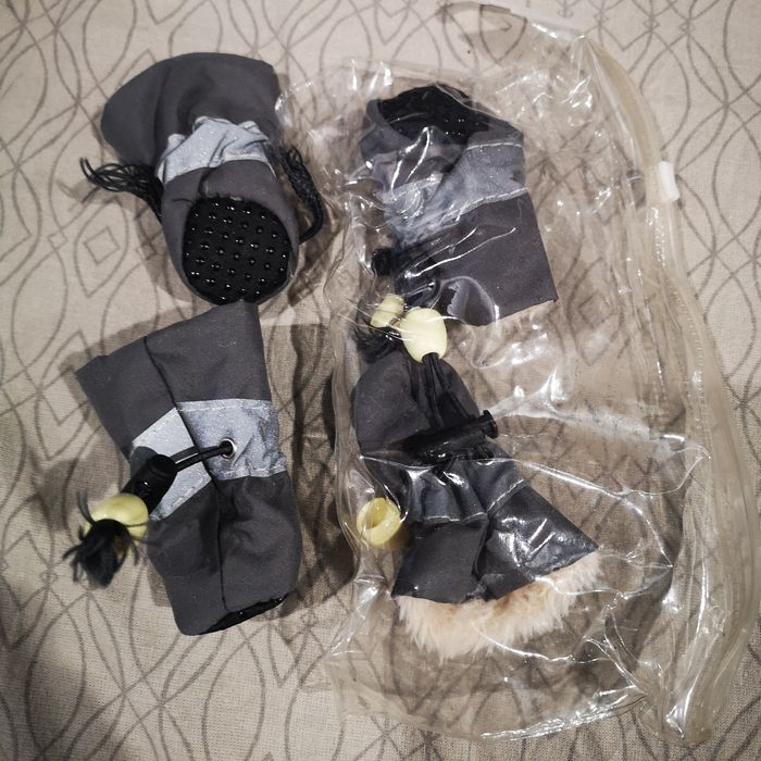 Продам обувку для собак