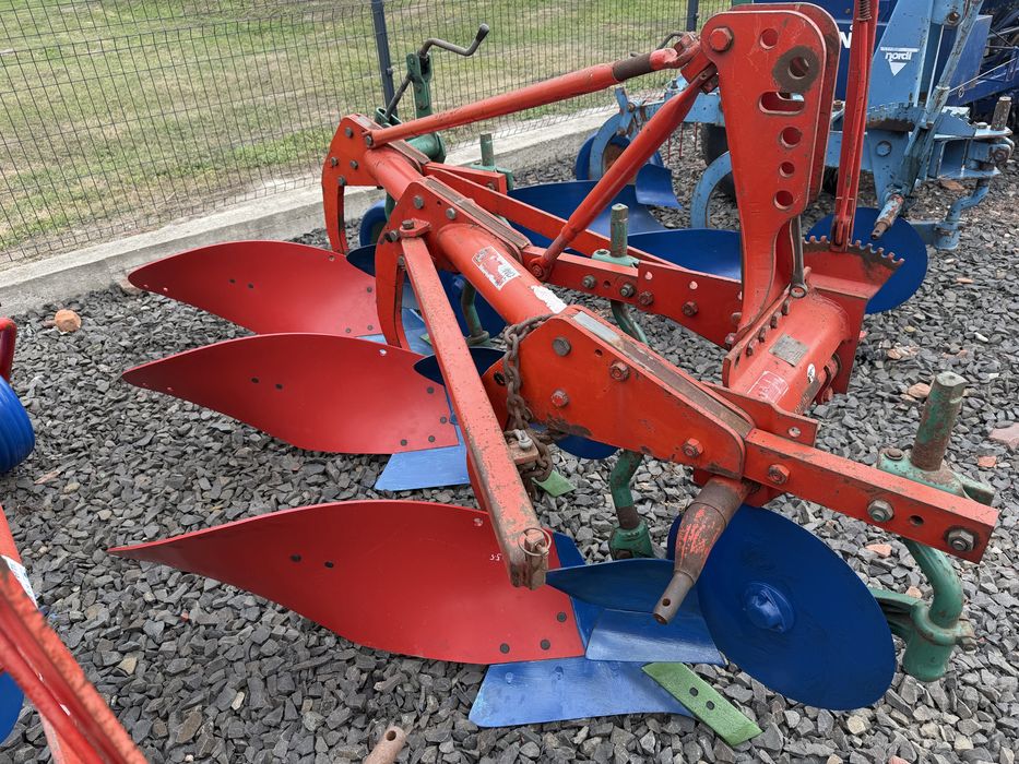 Плуг Квернеланд Kverneland 3 x 40