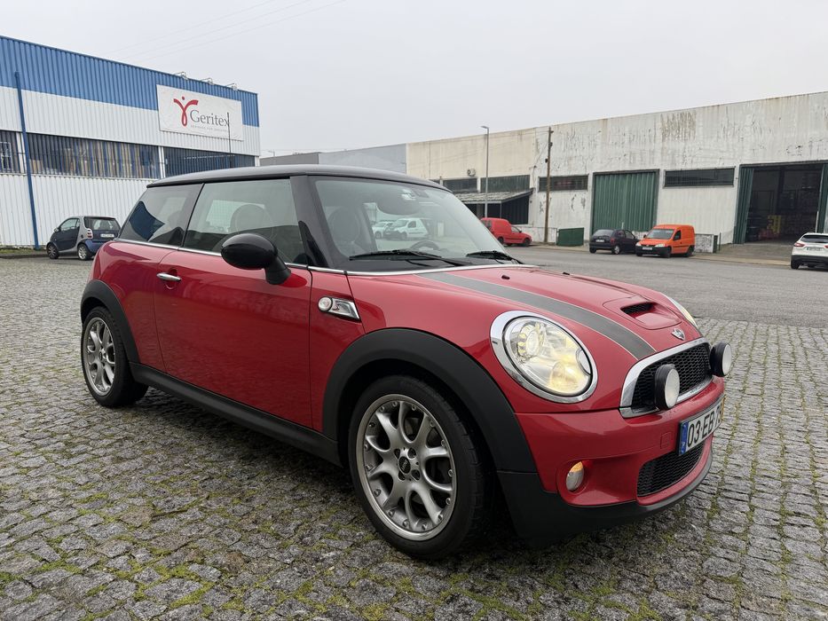 Mini cooper S com Kit Original JCW instalado!