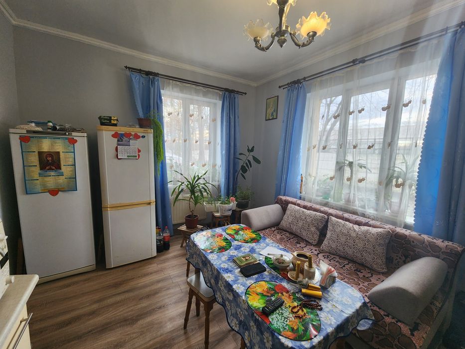 Продам півособняк в центральні частині міста 74м2