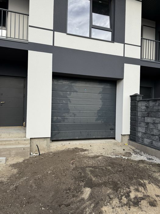 Продаж котеджу район Екватору.Міські комунікації