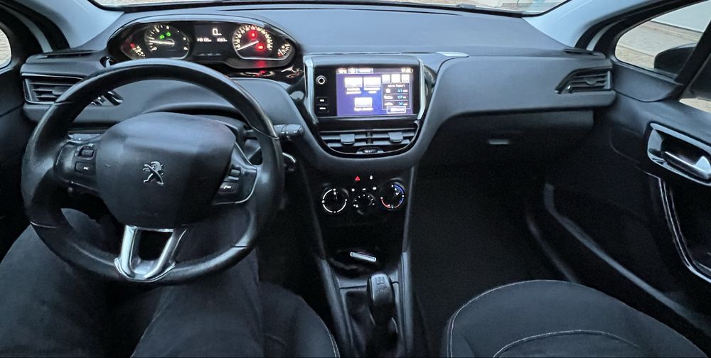 PEUGEOT 208 1.6 BlueHDI 100CV 2.L 12-2016 150.000klm Nacional