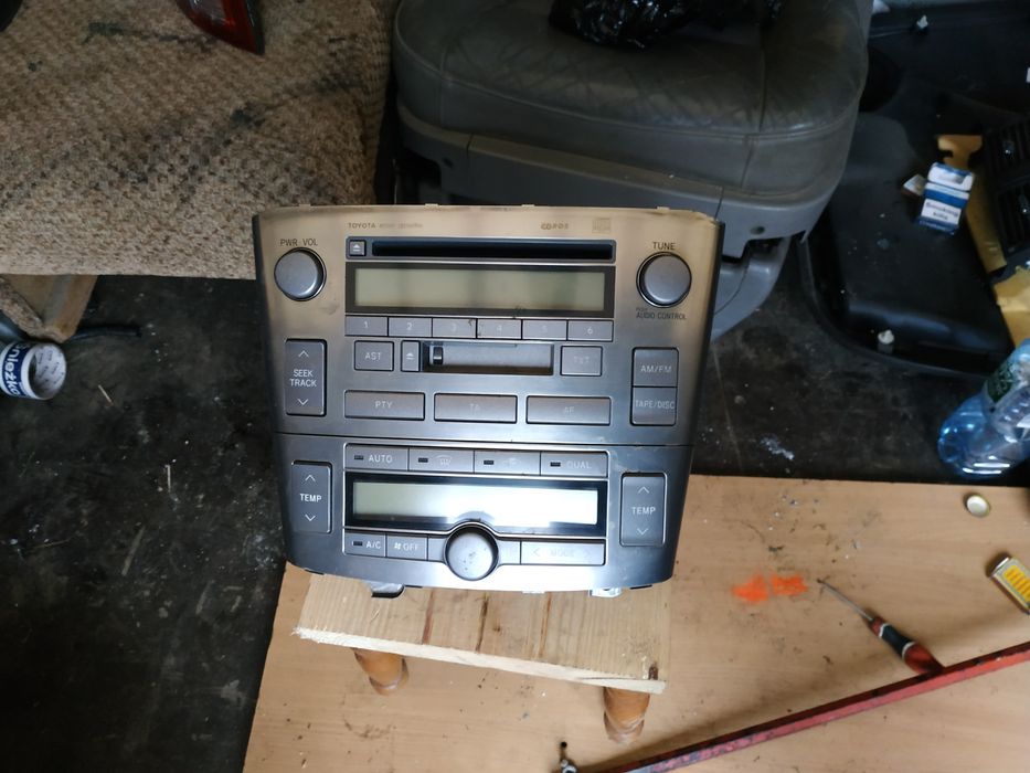 Магнітола Т-25 тойта авенсіс