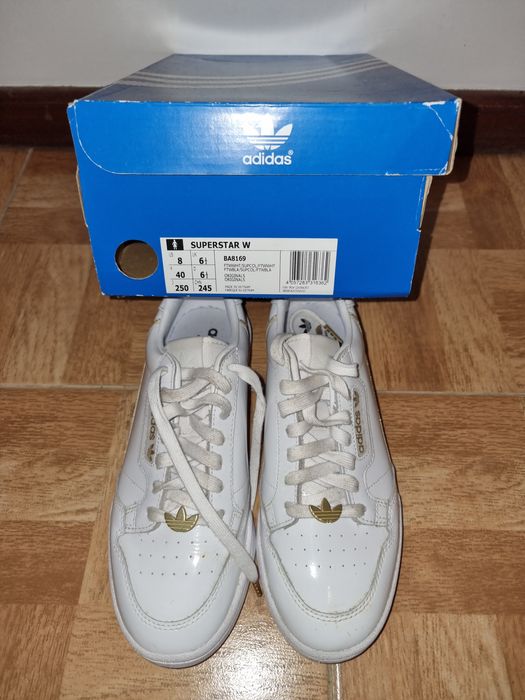 Sapatilha Adidas edição limitada