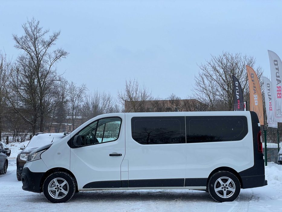 Renault Trafic 2019 9 місць