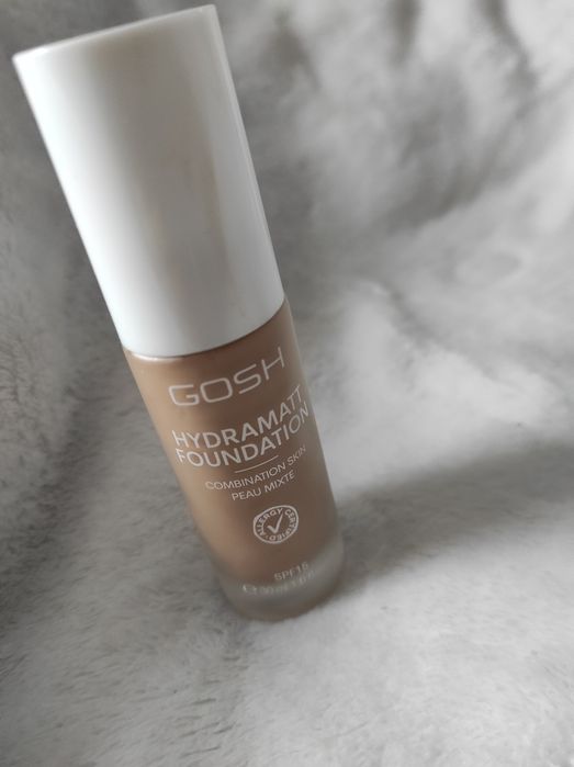 Gosh hydramatt foundation podkład spf 15 podkład 010r light dark