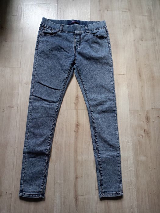 Sprzedam spodnie damskie dżinsowe