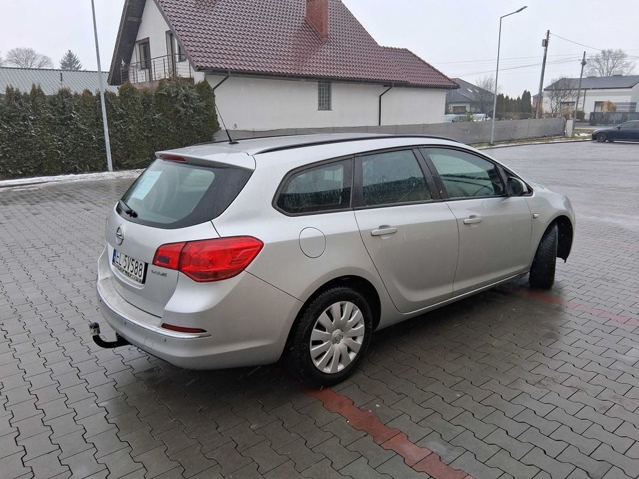 Opel Astra J 2014 benzyna +LPG