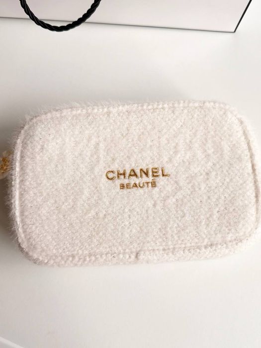 Різдвяна косметичка Chanel