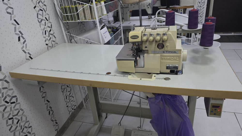 Оверлок промышленный 4х нитка Typical с сервоприводом из ателье