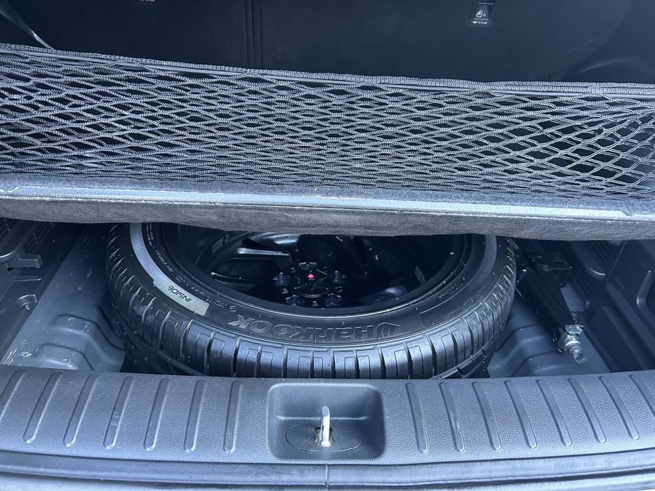 Офіційне авто ,максимальна комплектація