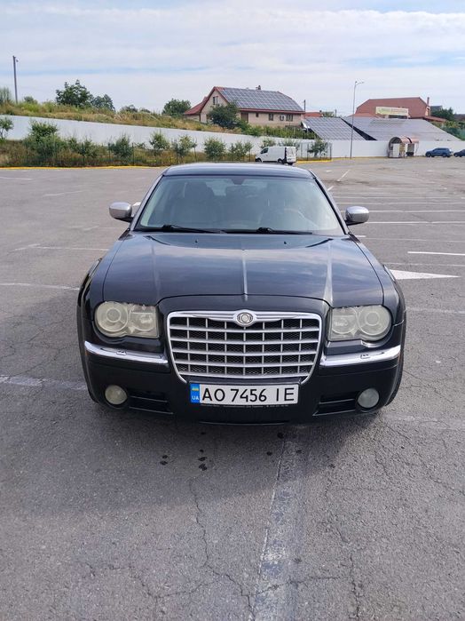 Chrysler 300 C. 2004рв. 2.7 бенз. HEMI.