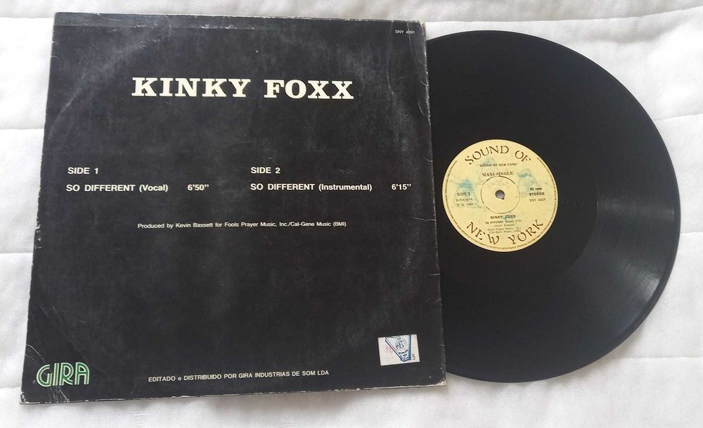 Kinky Foxx – So Different 12" Maxi Raro Funk